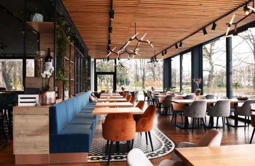 Kostrzyn Bed & Breakfast | Artisan Park