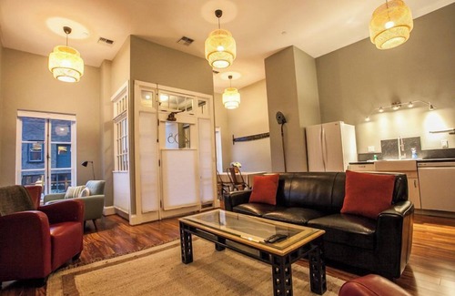 Hood River Apartment | Artist Apartment - 2 Bedrooms, 2 Bathrooms - Historic Butler Bank Residence