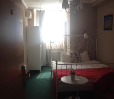 Hateg House | ArtMotel & Bistro