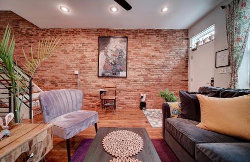 Kensington House | Artsy Hidden Gem - FREE PARKING