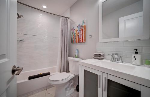 Fishtown House | Artsy Hidden Gem ll -Free Parking -