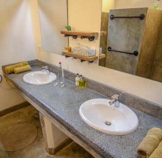 Arusha Hotel | Arusha Villa Karamu Coffee Estate