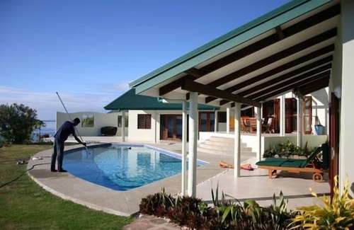 Volivoli Villa | Asbolute oceanfront luxury villa and swimming pool