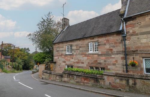 Alton House | Ash House