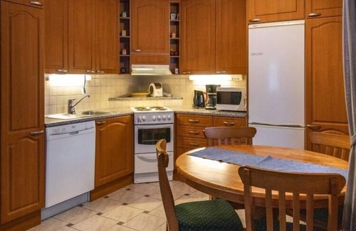 Pyhatunturi House | Aslakin Helmi A by Interhome