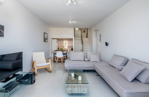 Zipari Villa | Asteria Pearl Villa 2 with Rooftop Jacuzzi