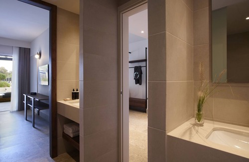 Pyrgos Psilonerou Hotel | Asterion Suites & Spa - Designed for Adults