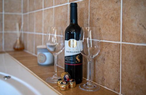 Kela Alon Cabin | At Gil's and Galit's Place- Hospitality, Health and Spa