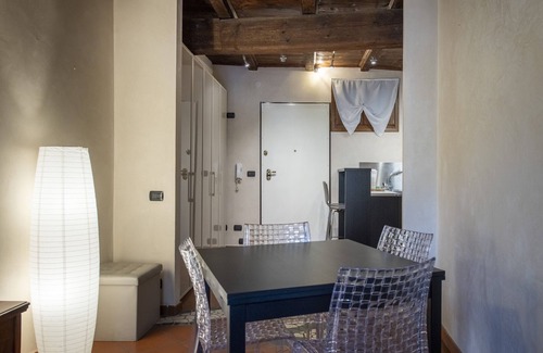 Verona City Centre Apartment | At the foot of the castle/4PL/Apt. FULL