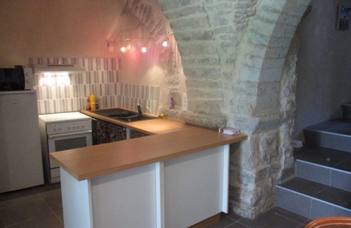 Ferrieres-les-Verreries House | At the gates of the Cevennes, renovated stone house, very quiet, private land