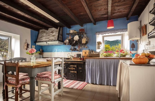 Trucios-Turtzioz House | ATERPEA, accommodation space for 12 guests at Amaloka Holiday Home.