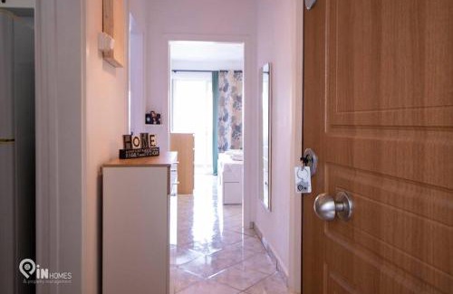 Peristeri Apartment | Athenian Sky View - next to Metro