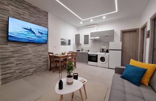 Ano Patisia Apartment | Athens 62sqm Family & Couples Apt with Balcony –Quiet & Stylish Stay near Center