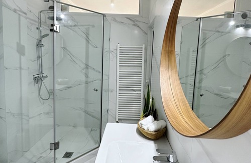 Peristeri Apartment | ATHENS LUXURY OASIS NEAR DOWNTOWN