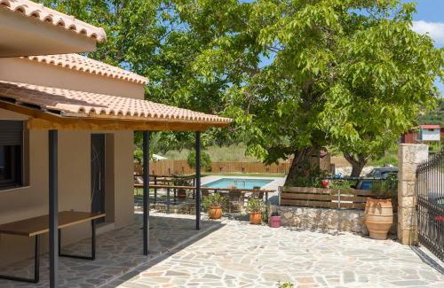 Agia Marina Villa | Athina's House