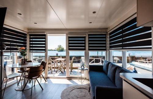 Vinkeveen Boat Rental | Atlanta. Een buitengewone ervaring. Dicht bij AMS.