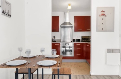 The Westside Apartment | Atlantis 1BDR - Netflix