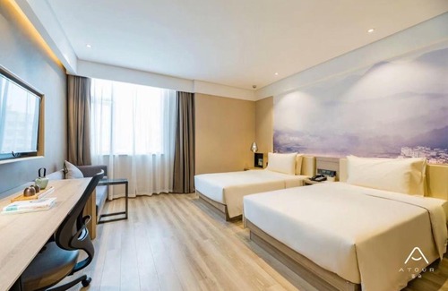 Rencheng District Hotel | Atour Hotel (Jining Taibai Road Canal City)