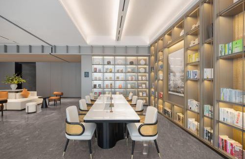 Guandu Hotel | Atour Hotel Kunming Guandu Longhu Times Financial Center