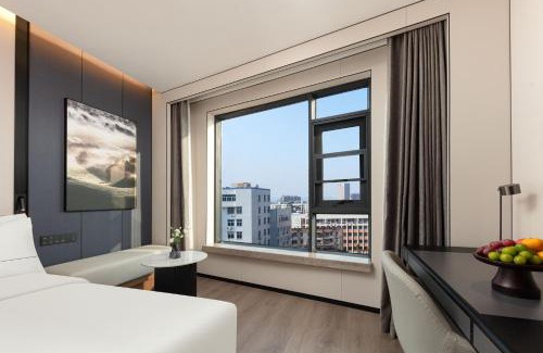 Jinjiang Hotel | Atour Hotel Quanzhou Nan'an Shuitou Anping Bridge