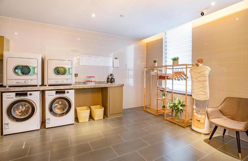 Weicheng District Hotel | Atour Hotel Weifang Railway Station Youth Road