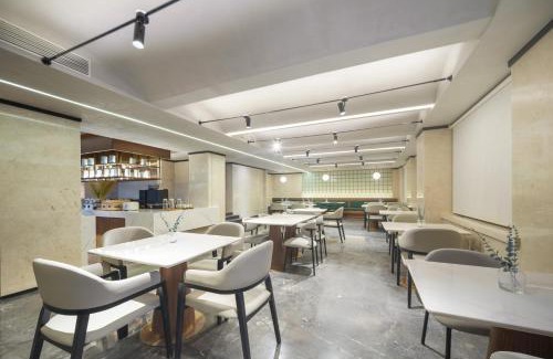 Xi’an City Center Hotel | Atour X Hotel Xi'an Bell Tower Subway Station