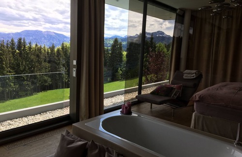 Nussdorf am Attersee Villa | Attersee luxury Design Villa, Pool and sauna, great views, quiet and solitary♥️