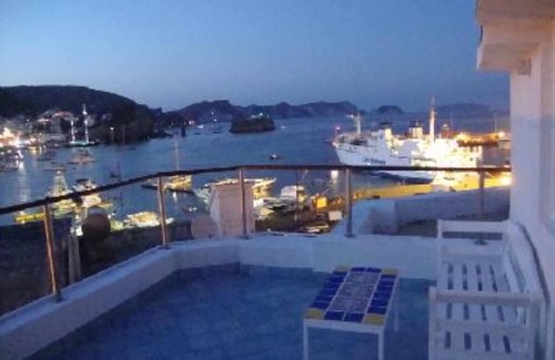 Ponza Apartment | Attic on the harbor, Corso Carlo Pisacane 99, Ponza