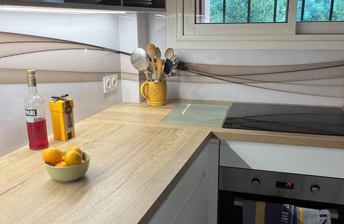 Le Lavandou Apartment | Attractive fully equipped apartment, sea views, close to beach and town center