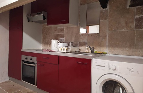 Estagel House | Attractive, Renovated Village House in Traffic-free Street