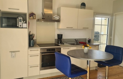 Rochefort House | Attractive single-storey house with garden, close to town center