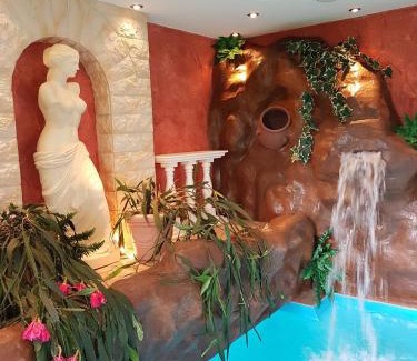 Neundorf Apartment | Attraktive FeWo in Rosenthal am Rennsteig