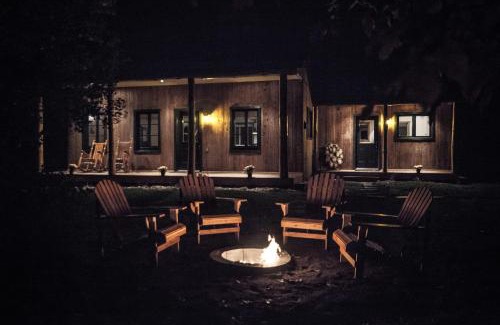 Sainte-Melanie Ski Chalet | Au Chic Chalet des Chutes Chic Chalet