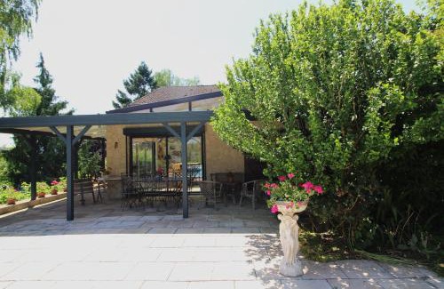 Hadol House | Au Domaine Paisible - Appartement de charme avec piscine au cœur des Vosges