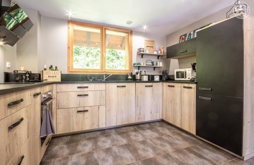 Arith House | AU FIL DE L'EAU DE PREROUGE