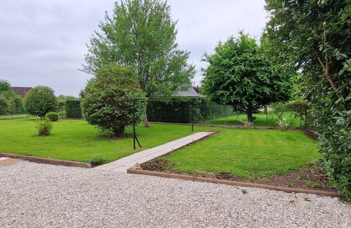 Mesnil-Saint-Pere House | Au Jardin D'olga