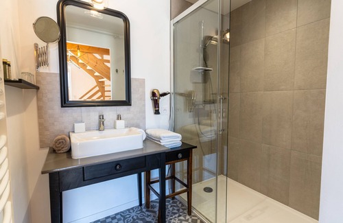 Neuville-de-Poitou House | Au logis de Bellefois