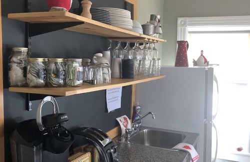 Petit-Rocher Hotel | Auberge d'Anjou-Sūrya Café