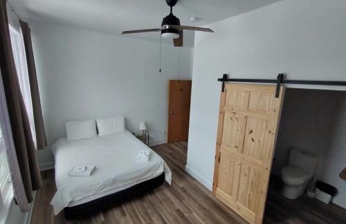 Cap-aux-Os Hotel | Auberge La Petite École de Forillon