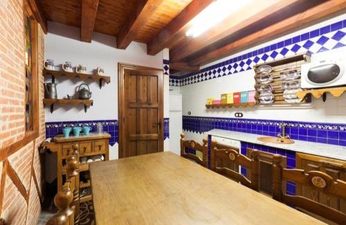 Sorihuela House | Auténtica casa rural con encanto by beBalmy