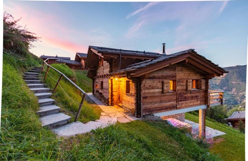 Riddes Ski Chalet | Authentic Swiss Spa Chalet Nesoya Jacuzzi Sauna