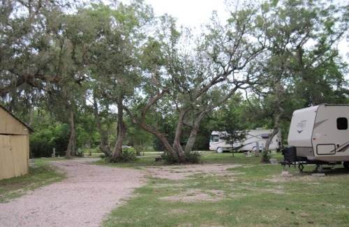 Cedar Lane House | Automated RV Space check in at Alexsandrarvpark.com - Full Hook Up Spaces Only