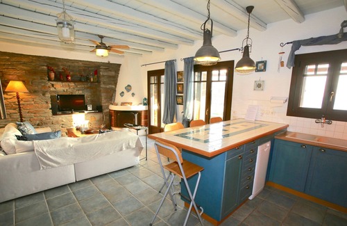Pisses Villa | Autonomous villa, waterfront, tranquil, peaceful location, beach, sea views