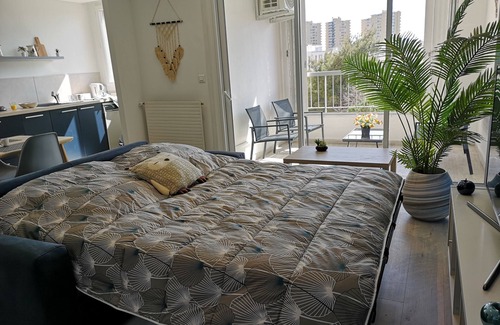 Saint-Augustin Apartment | Aux 4 Bleutées, Appartement Avec Balcon au Calme