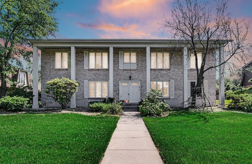 Munster Apartment | AVAIL 11/17- NEW 2BED CONDO by Hospital & Chicago