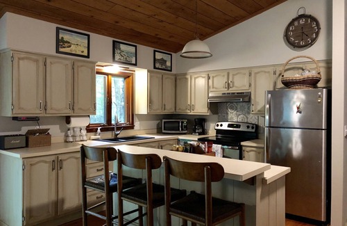 Macatawa House | AVAILABILITY ~ PEAK SEASON DATES!nLakes, Trails, Bay, Nature & Dog Friendly!