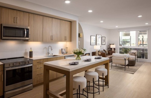 Mountain View Condo | Avelle 1BR Condo Retreat – Family Friendly with Pool