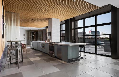River West Apartment | Avenir West Loop Penthouses with Iconic City Views