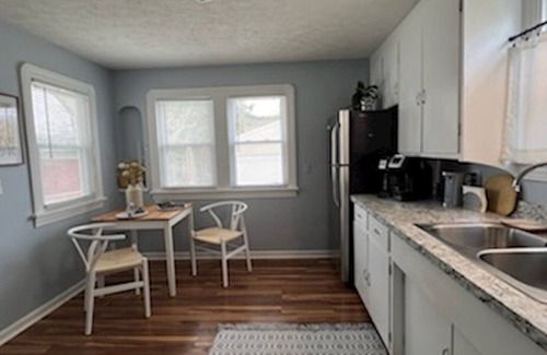 Avon Lake House | Avon Lake - Recent Remodeled & Spacious Charming 2BR Beach Home