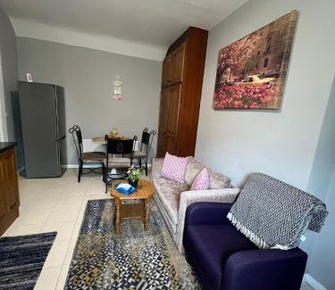 Kilmagig Lower Apartment | Avonbeg Cottages 2 bed 1 bath Accommodate 3 guests